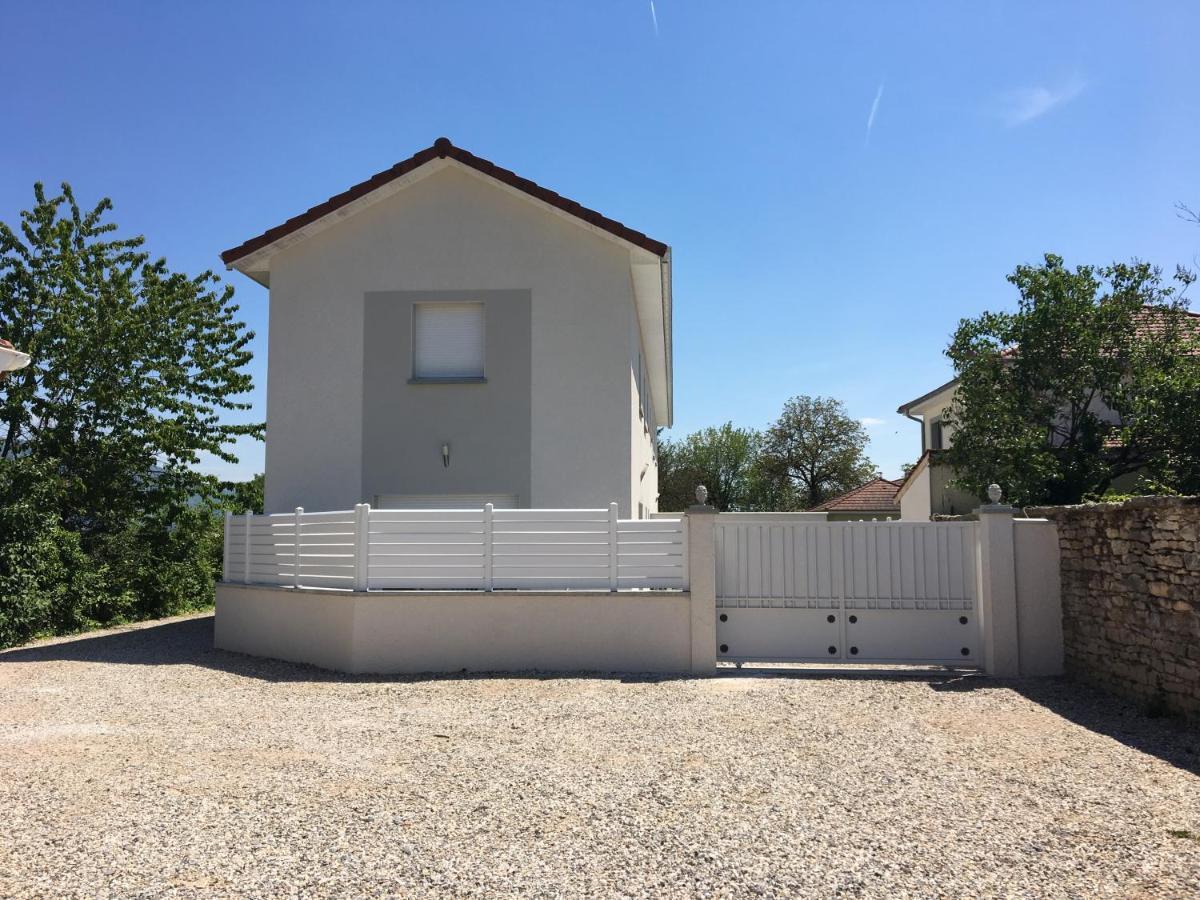 Montalieu Sejour 2 Maisons, Les Tulipes Ou Les Bambous Luaran gambar